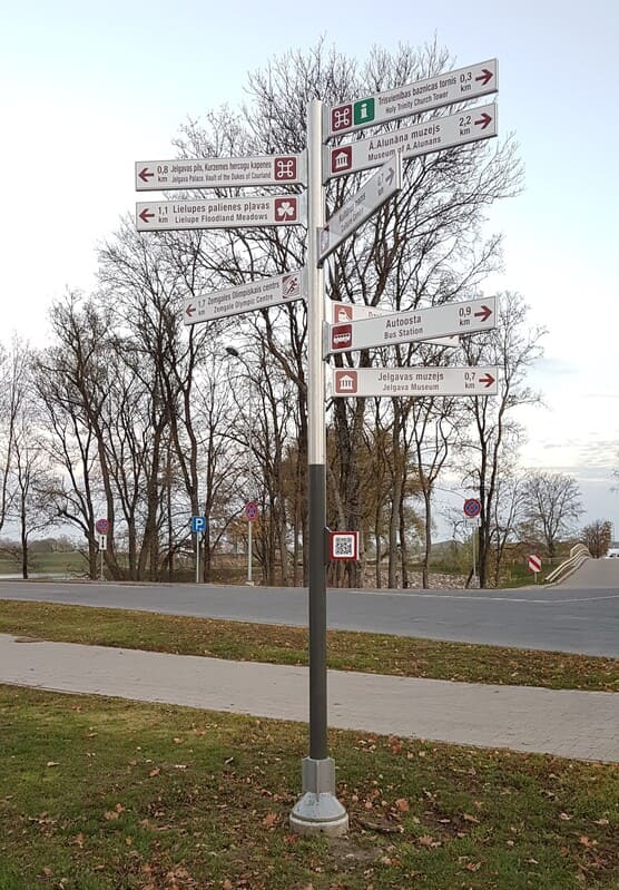Tūrisma informācijas un ielu norāde (TN-10)
