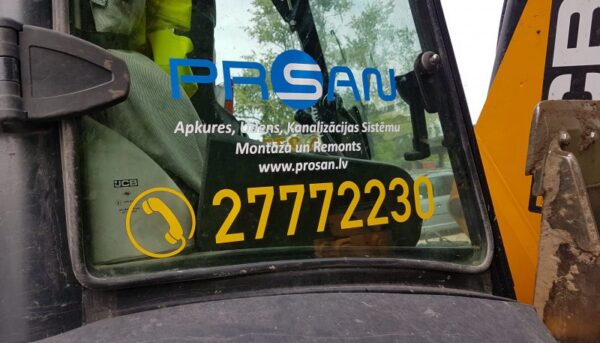 Kravas auto reklāma
