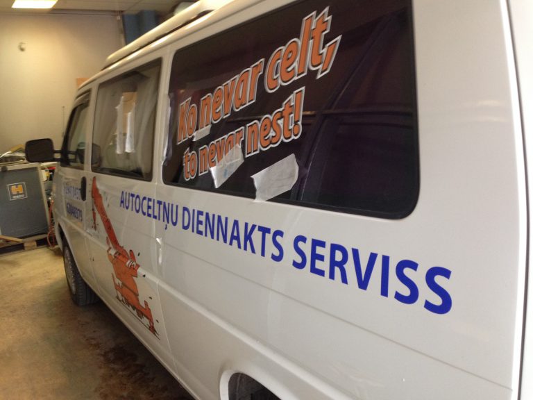 Mikroautobusu aplīmēšana, auto reklāma