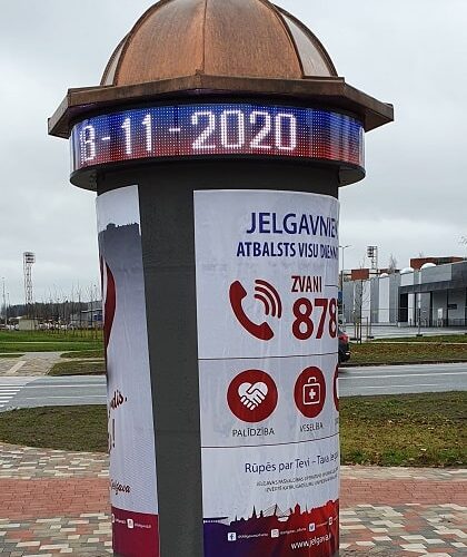 Betona afišu stabs