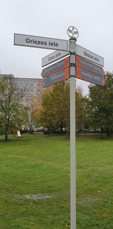 Tūrisma informācijas un ielu norāde (TN-13)